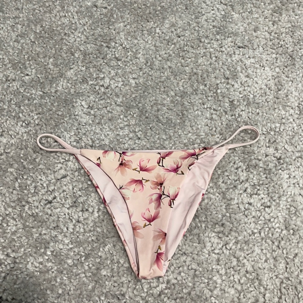 Frankies bikinis bottoms!! Small